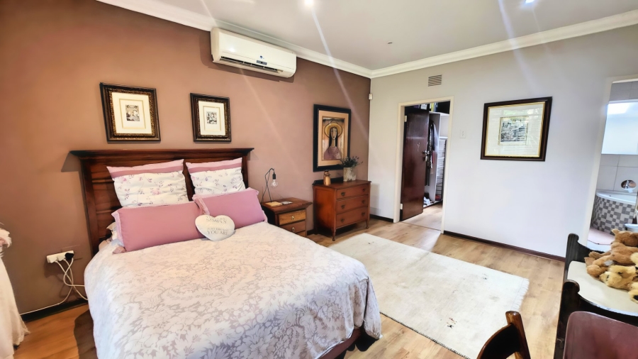 5 Bedroom Property for Sale in Doringkruin North West